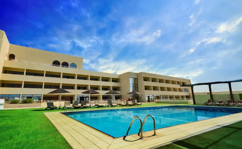 Golden Tulip Seeb