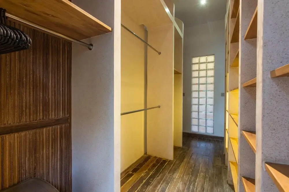 Jungle Wooden Villa, 3 BR, Ubud With Staff
