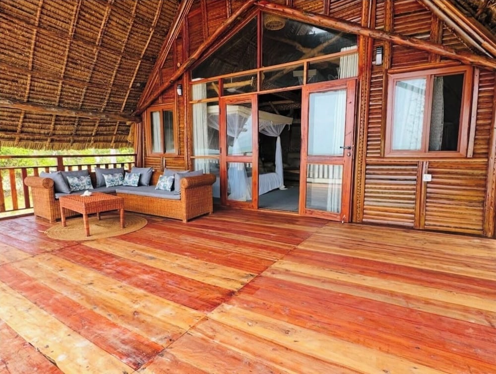 Maisara Mafia Beach Lodge