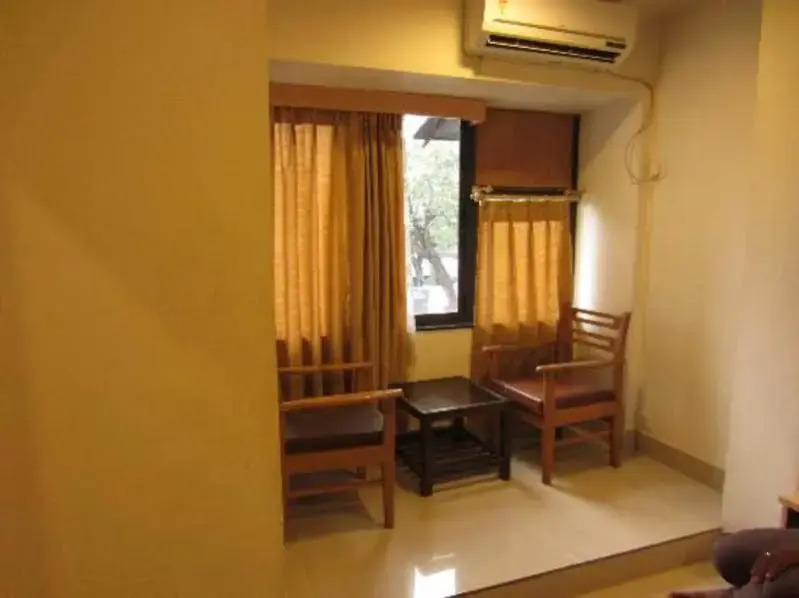 Hotel Bandra Residency