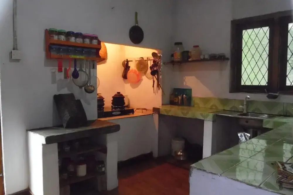 Mango House