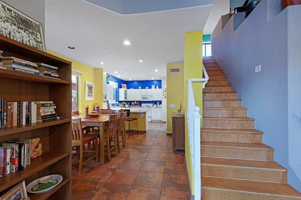 Stylish Southwest 2 BR by Casago