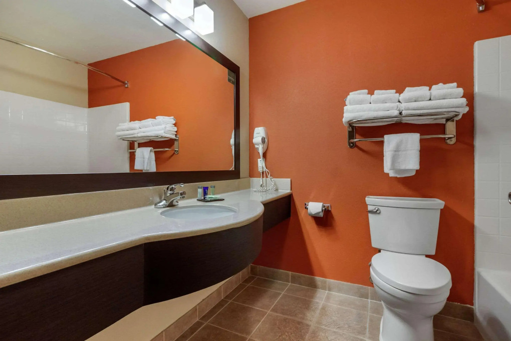 Sleep Inn & Suites Hays I-70