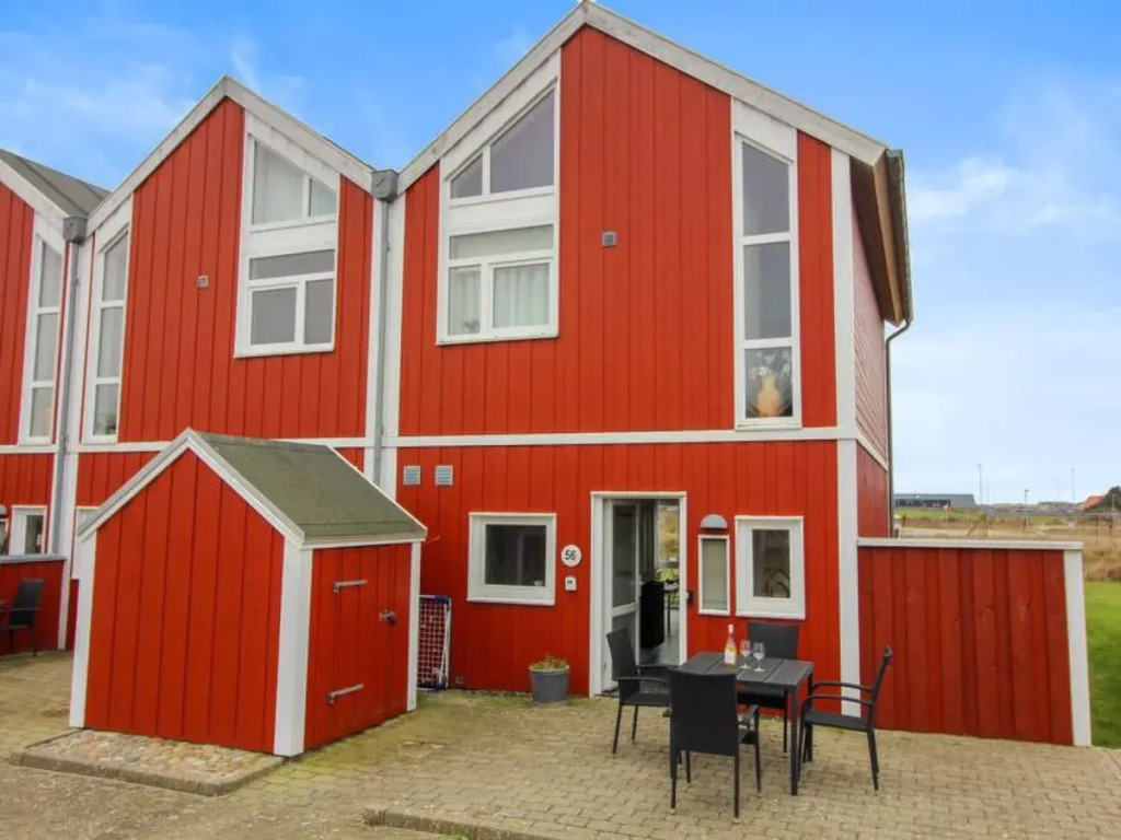 "Ine" - 800m from the sea in NW Jutland