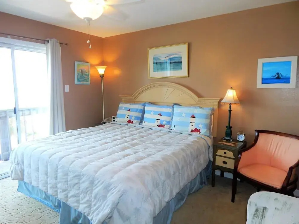 069 Sandcastle 3f 2 Bedroom Condo