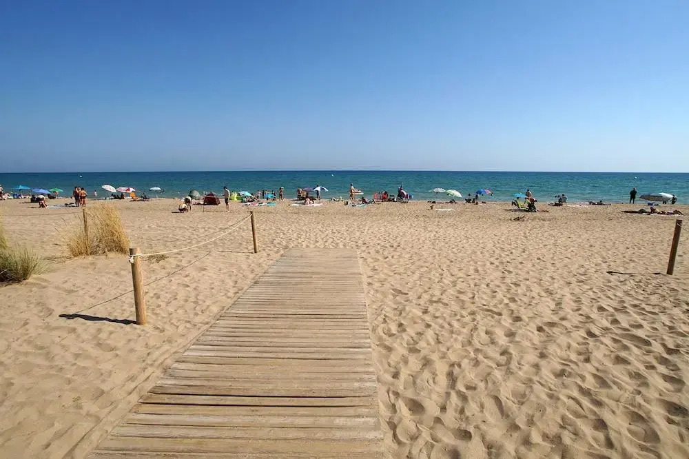 Pineda Be My Guest Castelldefels