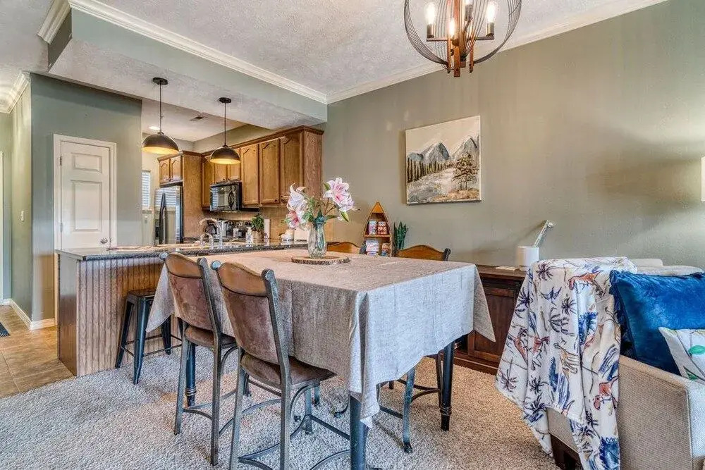 Majestic Lakeside Hideaway 2 Bedroom Condo