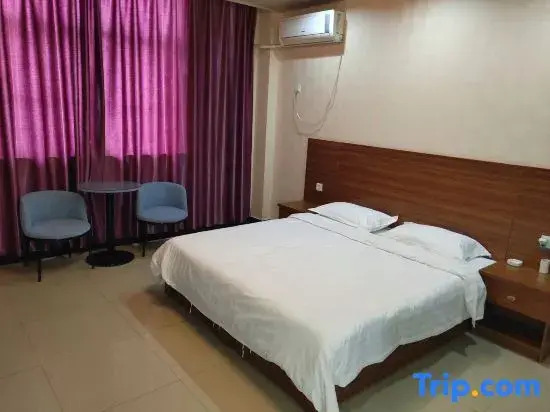 Junxian city gold fast hotel