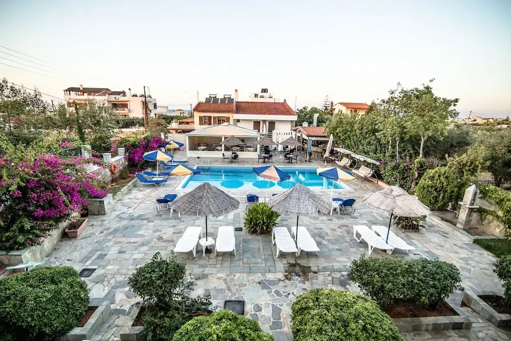 Elpida Apartments