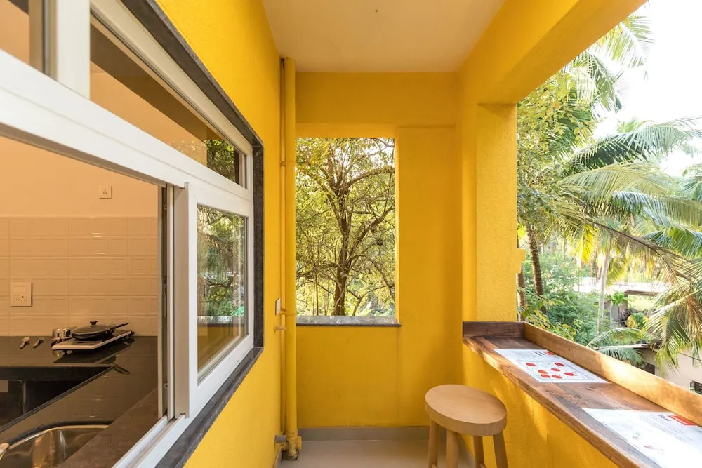 The Yellow by OYO Rooms