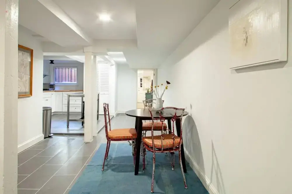 Spacious 1BR NW Garden Apartment Walker s Dream