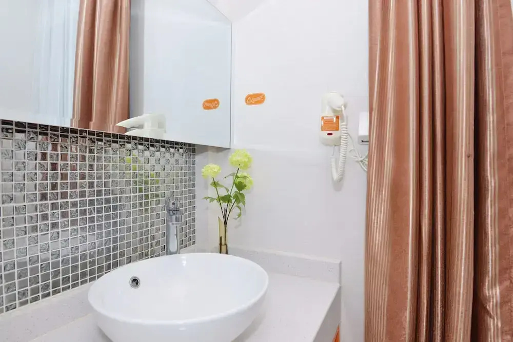 Lijing Selected Hotel