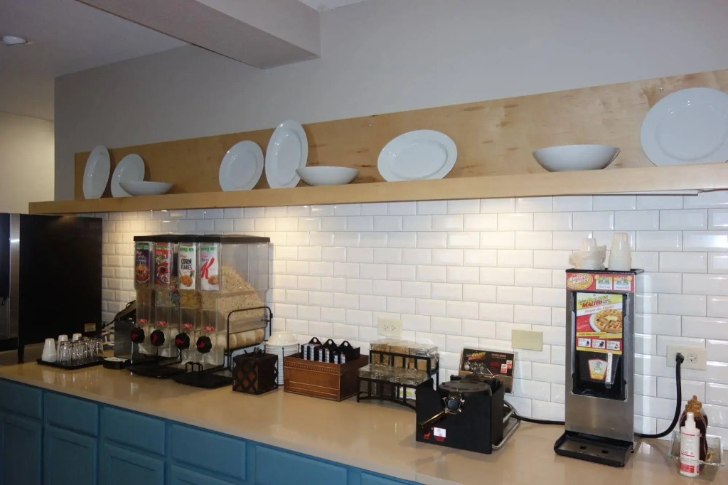 Country Inn & Suites by Radisson, Newnan, GA