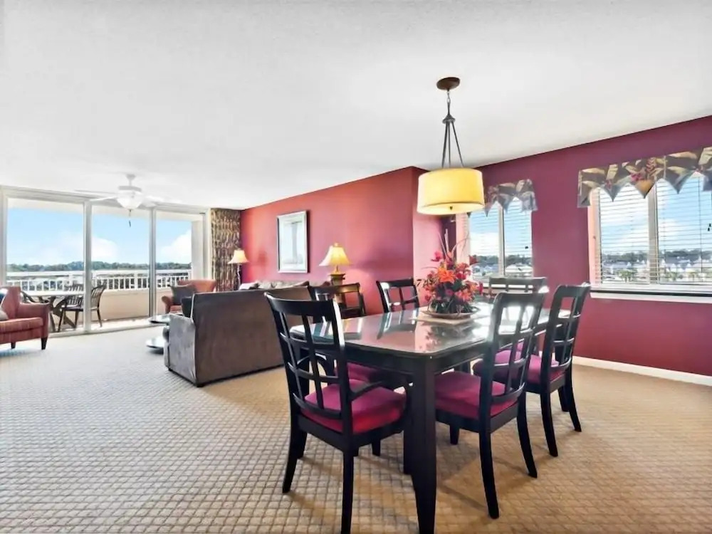 Yacht Club Villas #2-405