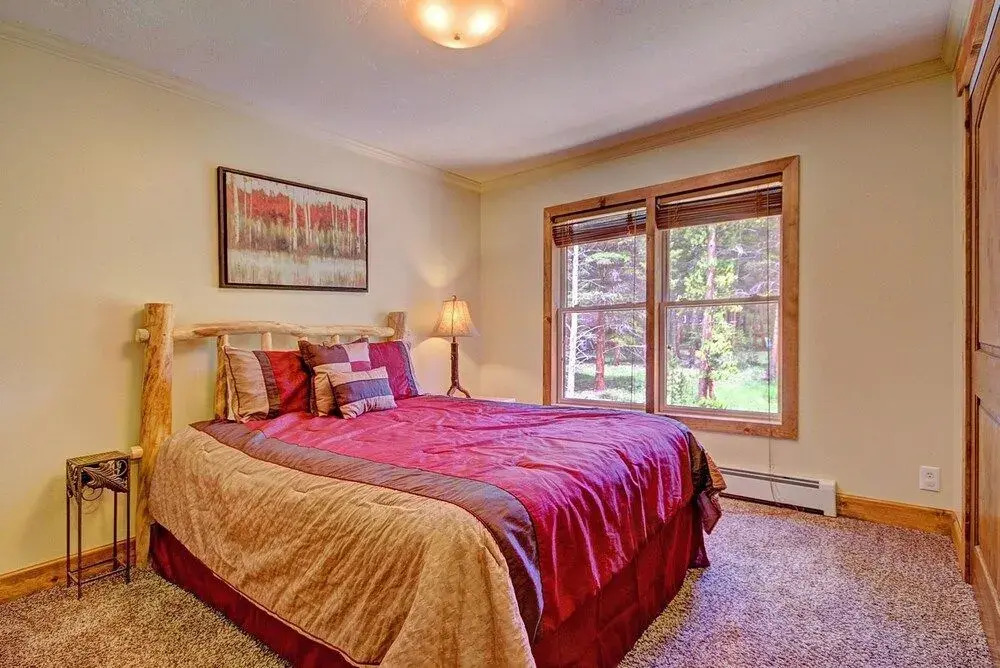 Grey Squirrel Lodge