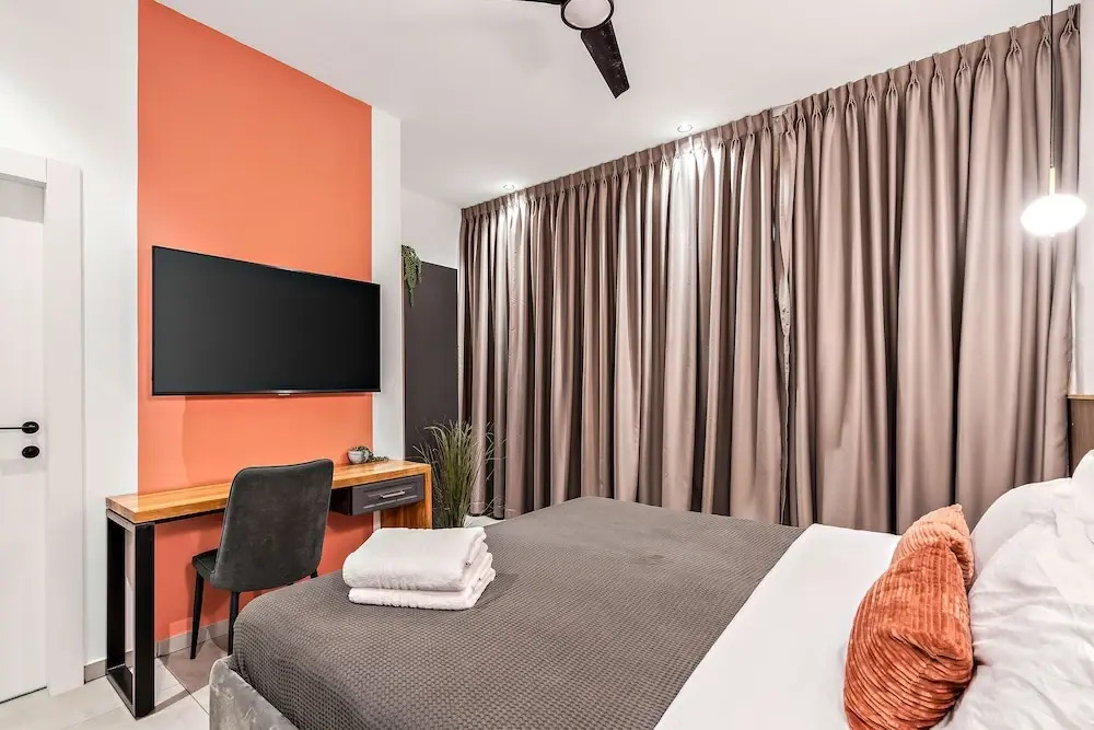 Old City Boutique - By La Finca Hotels- חוויית אירוח יוקרתית, חניה בחינם וקרבה לשדרת הקולינריה של העיר