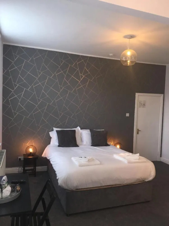 The Waverley Hotel