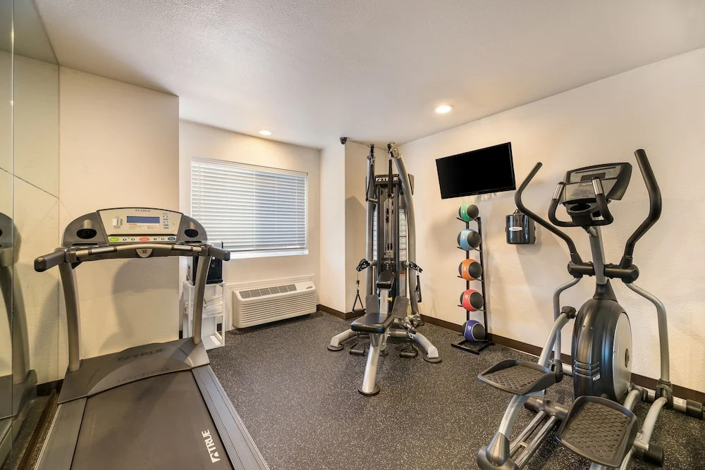 Rodeway Inn & Suites