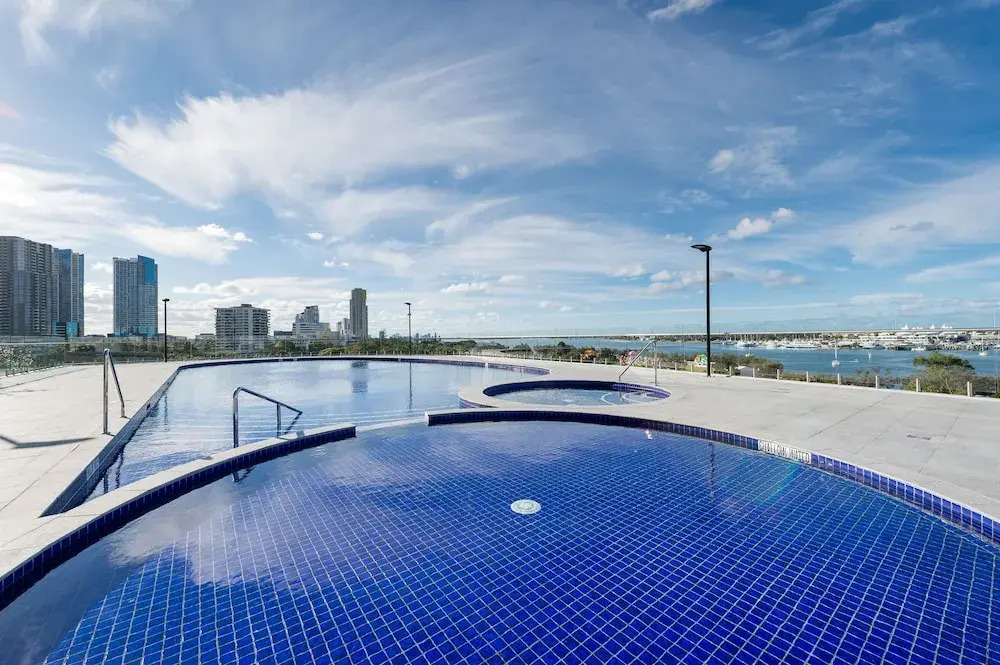 Meriton Suites Southport
