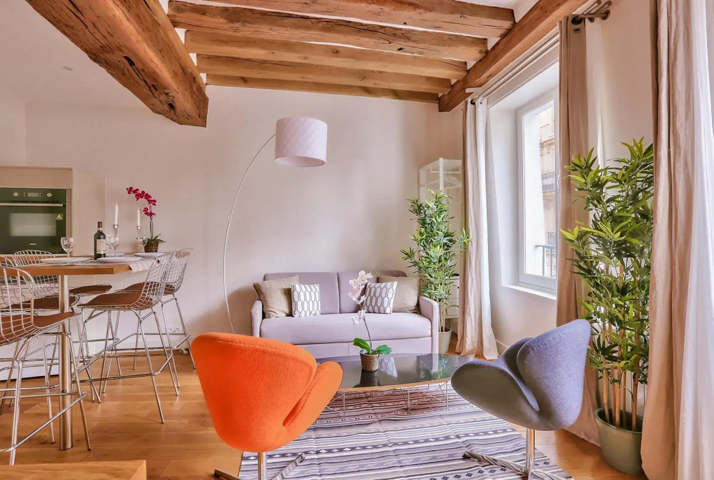 B 364 - Deluxe apartment in the heart of  Notre Dame