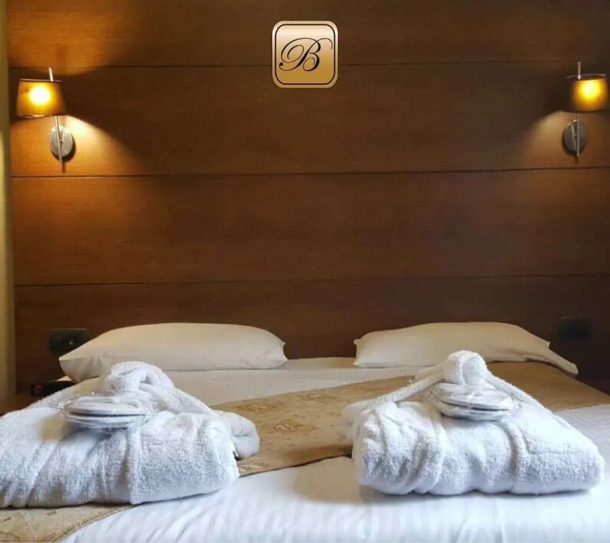 Britannia Suites