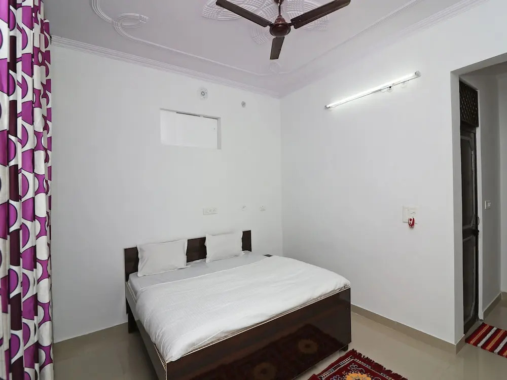 OYO 14148 Home Modern 2BHK Cottage Bhimtal Haldwani Road