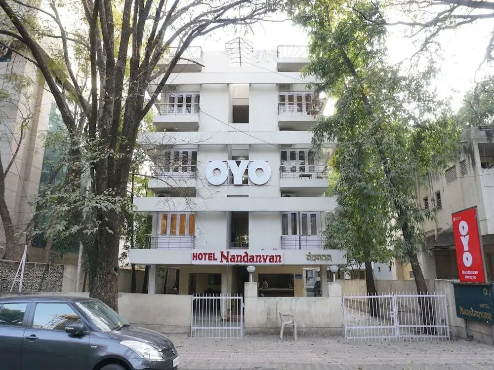 OYO 22312 Hotel Nandanvan