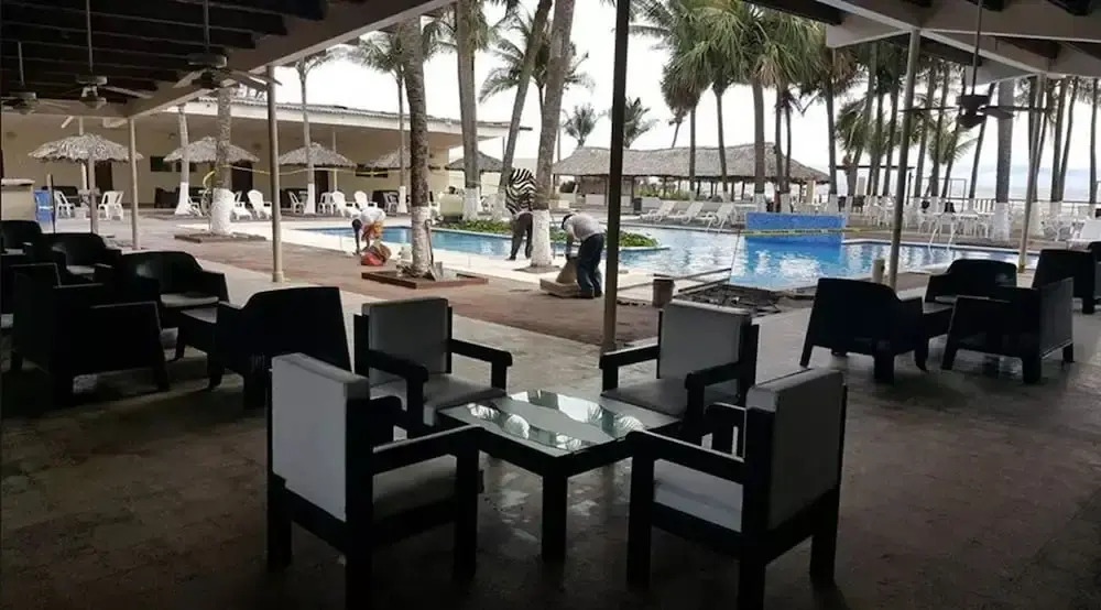 Izalco Hotel & Beach Resort