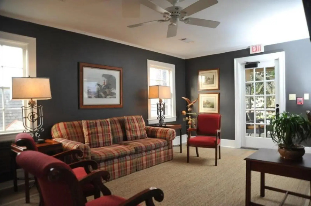 Merry Acres Inn