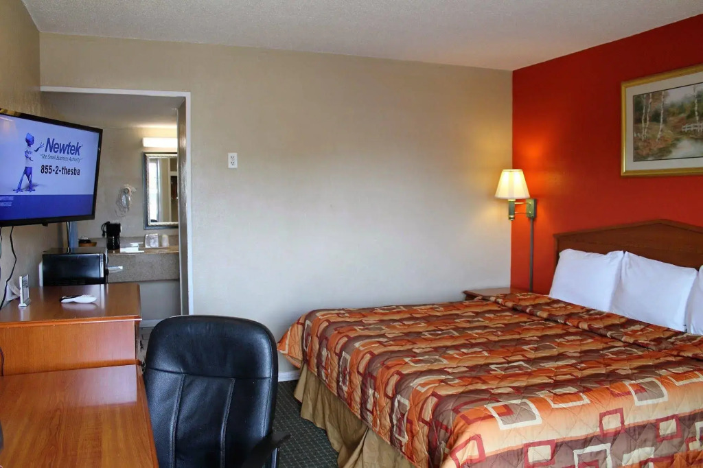 Continental Inn and Suites Nacogdoches TX SFA University Downtown
