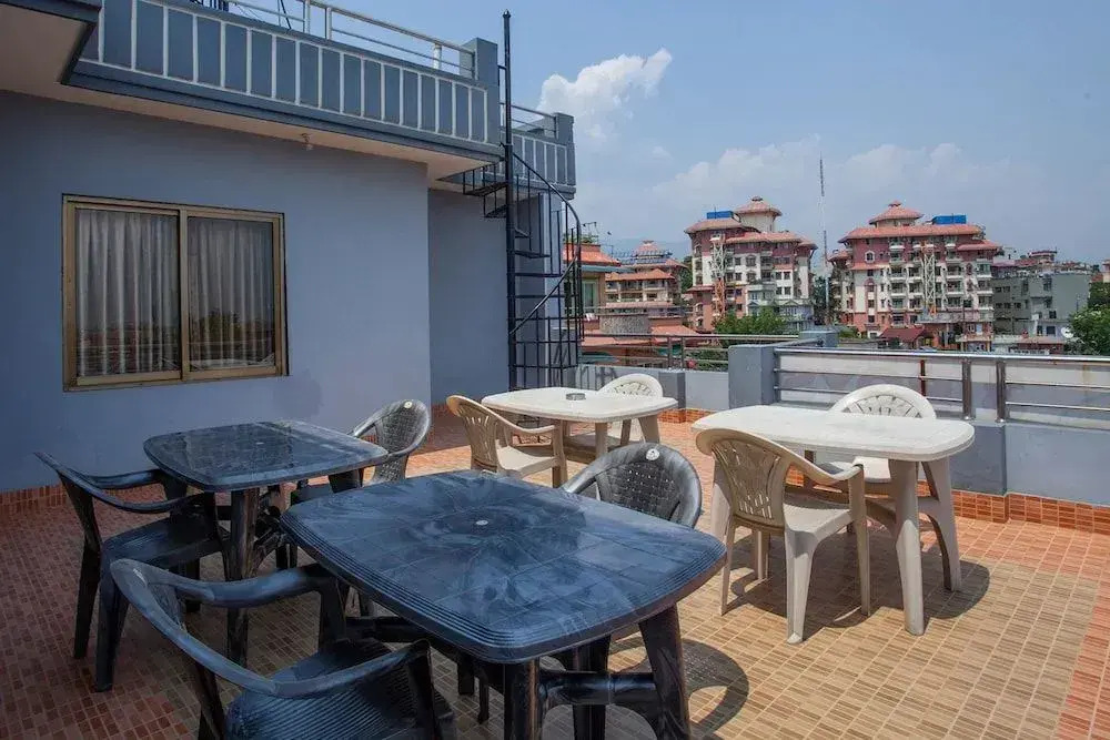 OYO 439 3 Boys Apartment And Guest House