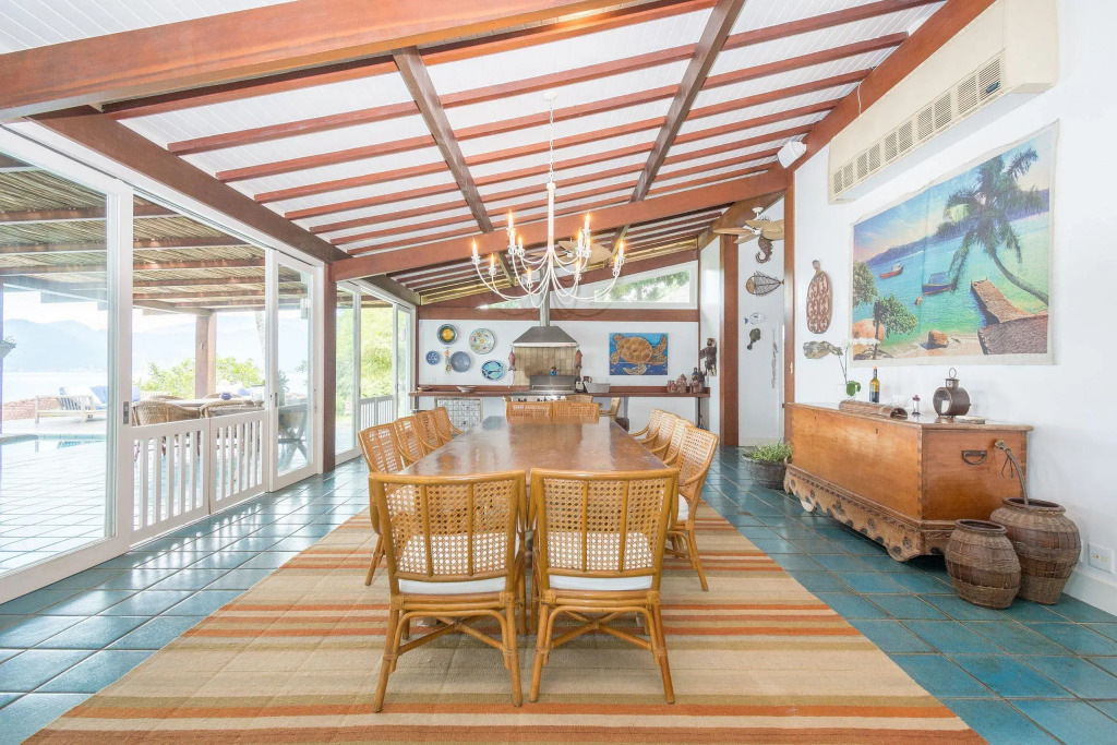 Villa Com Quinze Suítes, E Praia Privativa No Coração De Angra Dos Reis