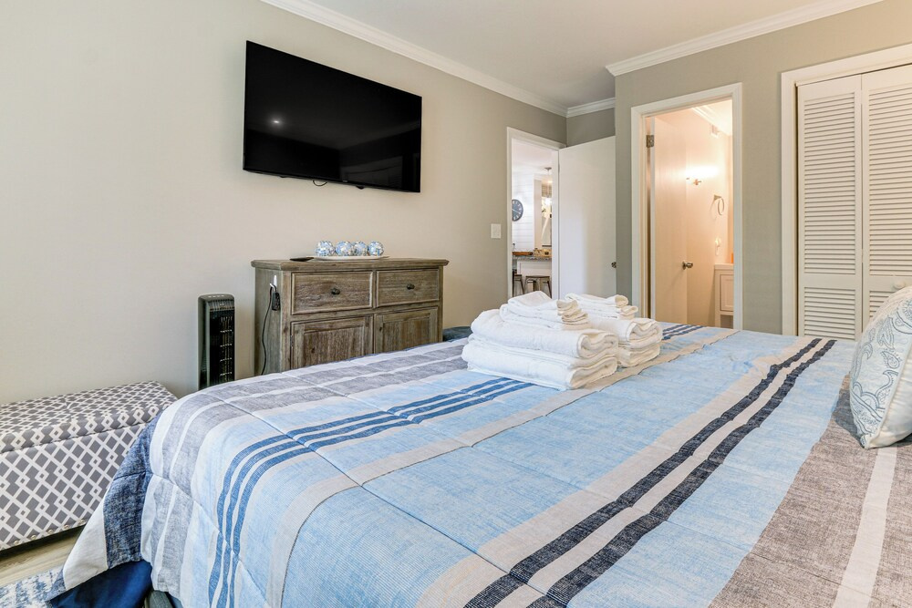 Beachfront Getaway! Hilton Head Resort Condo
