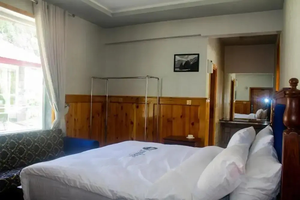 Kunhar view hotel river side Naran