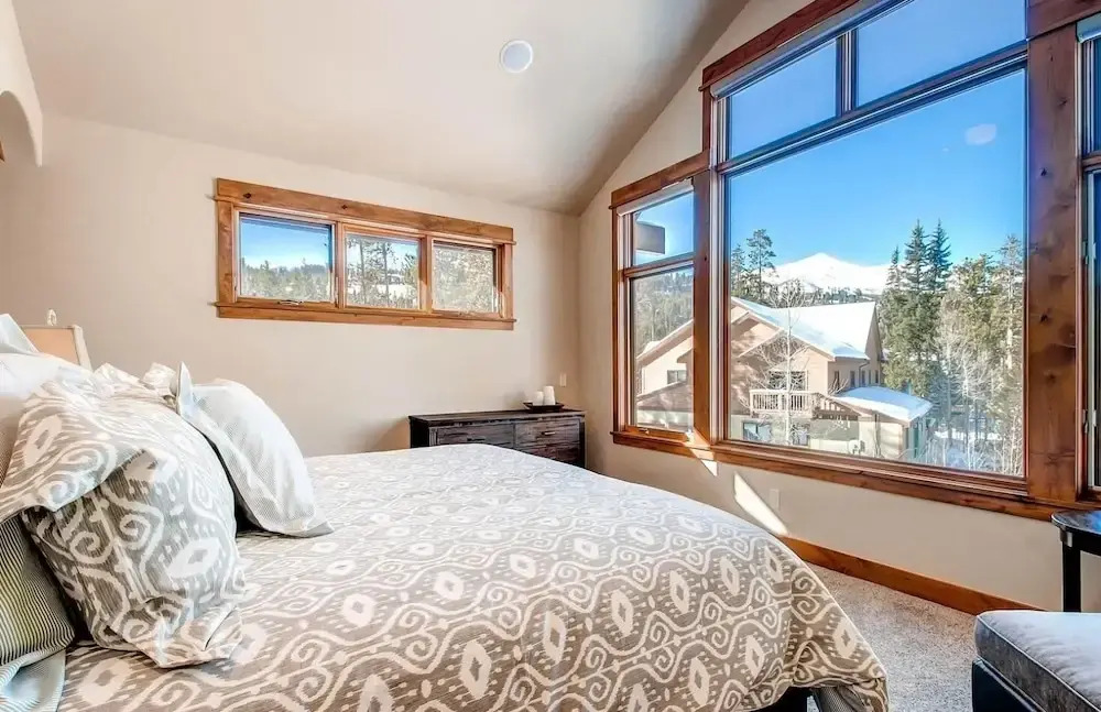 Riverwood 4 Bedroom Home by Redawning
