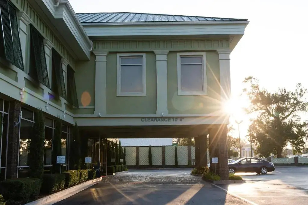 Town & Country Inn and Suites