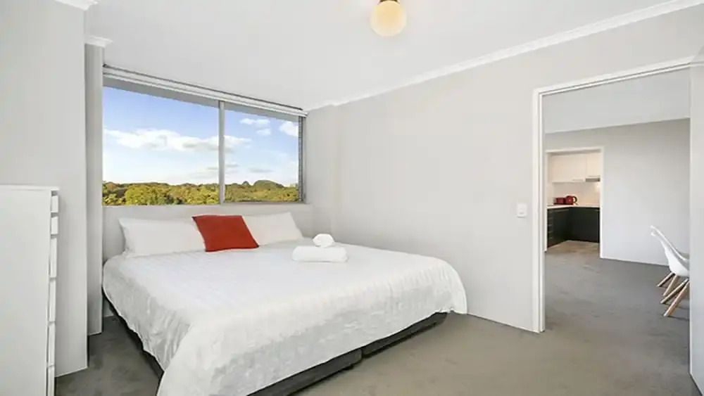 The Apartment Service RAND3