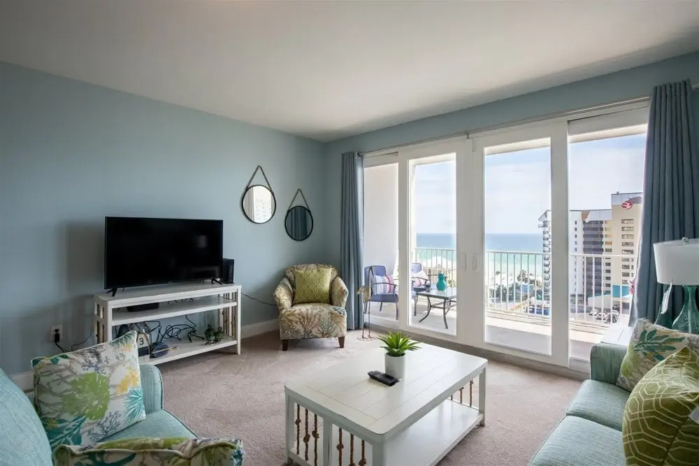Laketown Wharf - 810