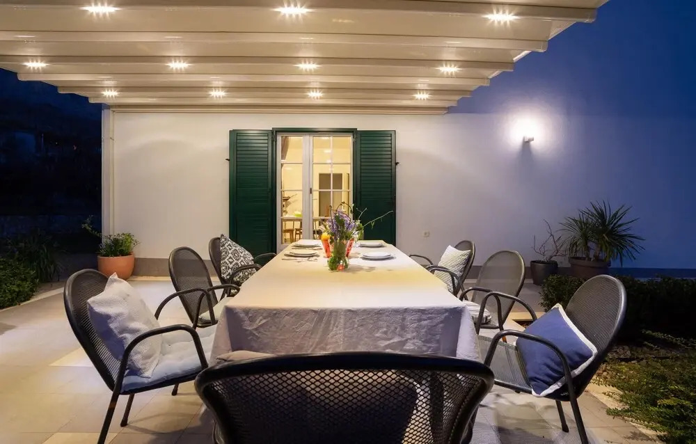 Stunning Home in Orij With Wifi and 4 Bedrooms