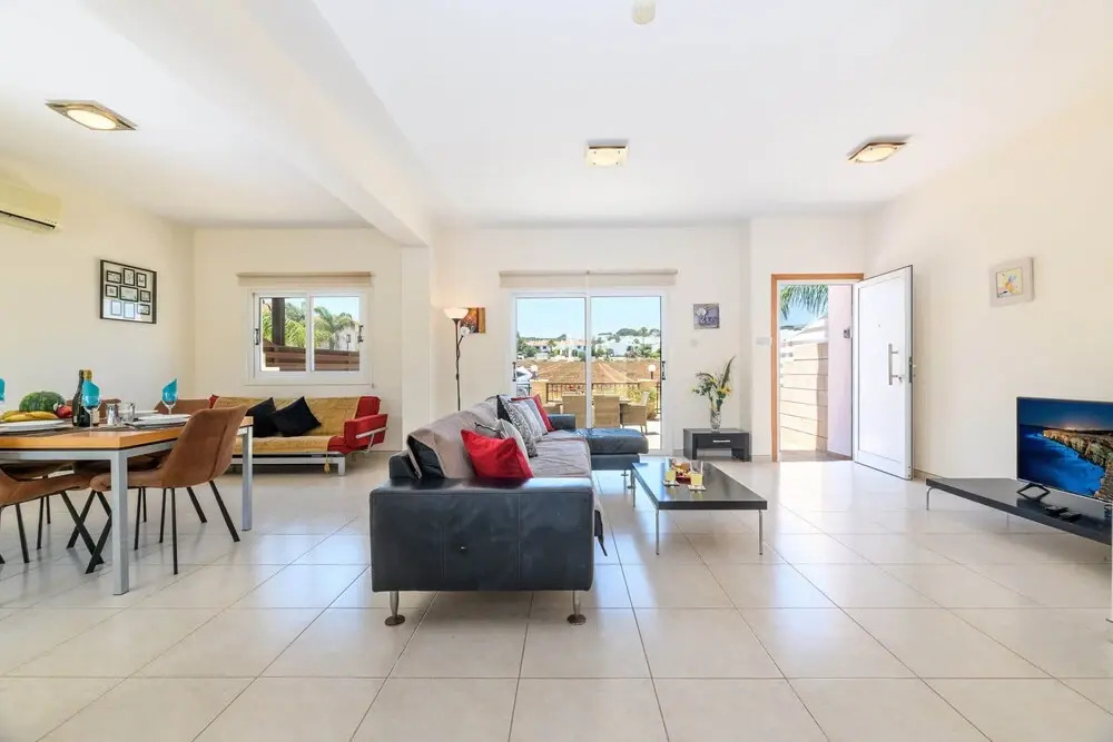 Nireas Seaview Villa