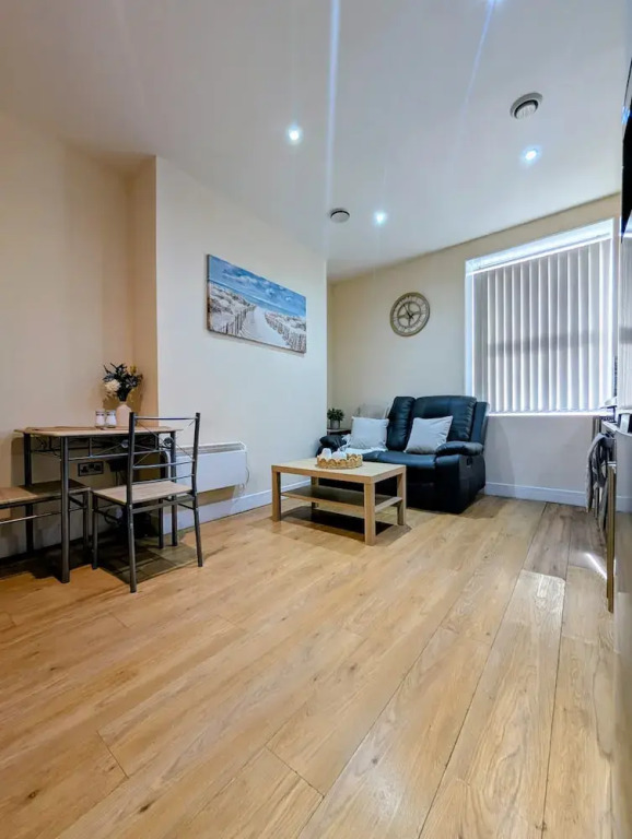 Upperhead Row Apartment