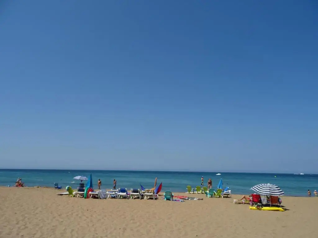 Villa at seafront with private garden-655