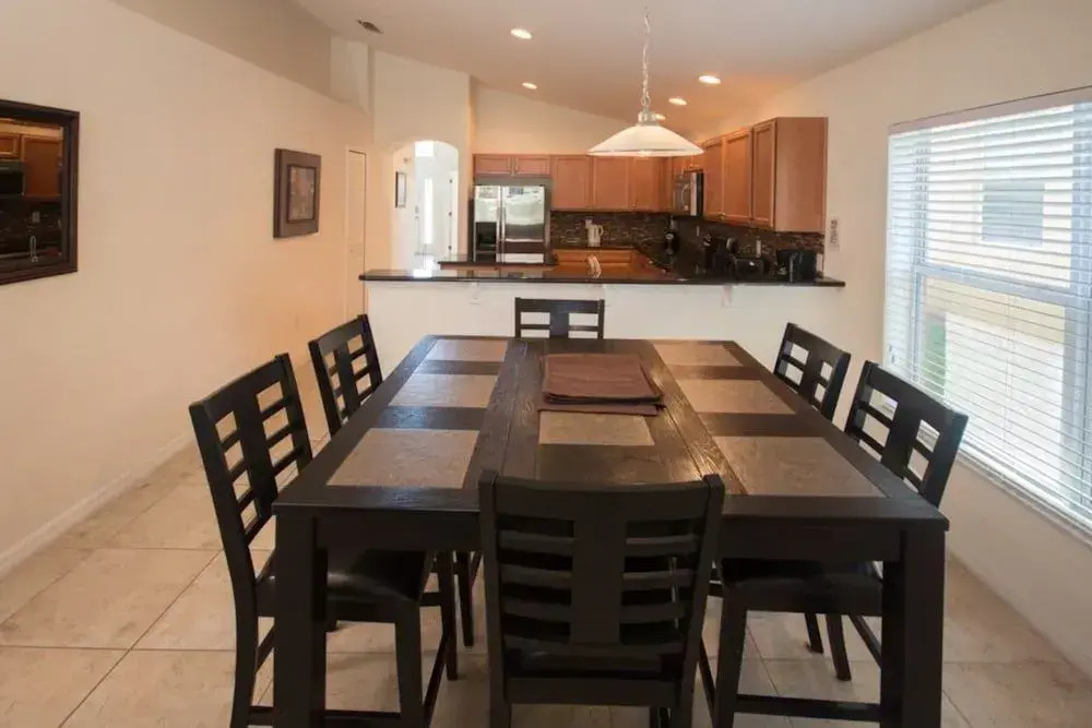Veranda Palms 4458