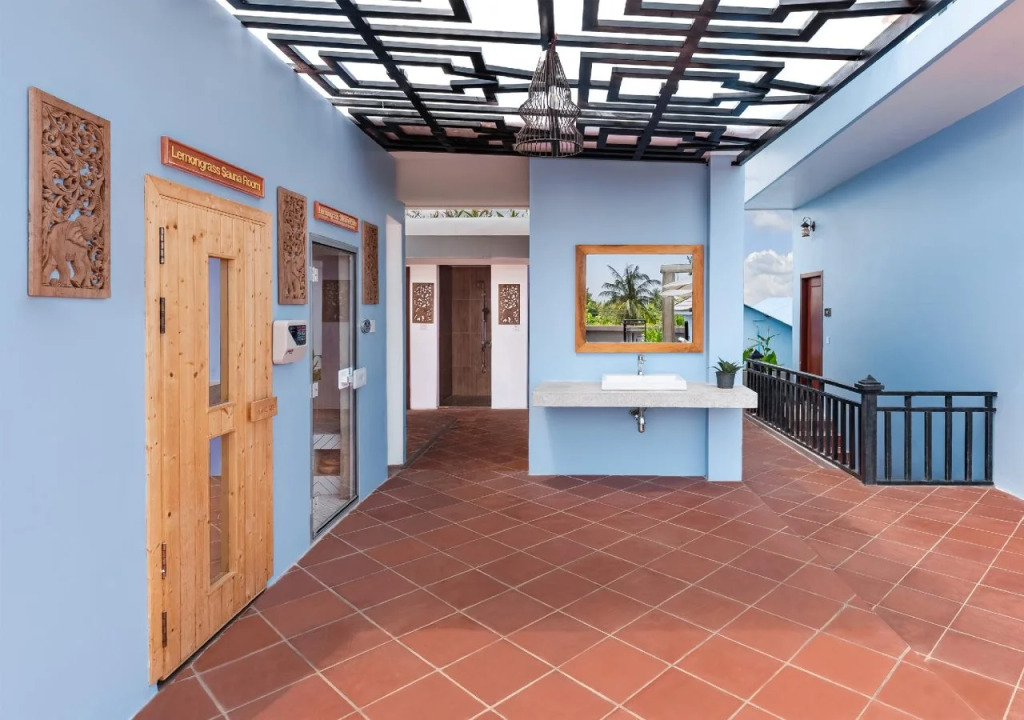 Cheata Residence