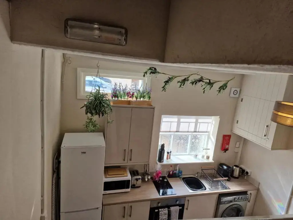 Carlisle Central, Cute Studio Appt, The Cupboard