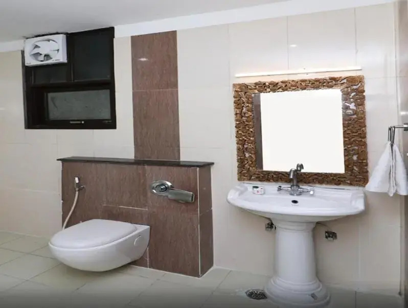 New Hotel Rajwada By WB Inn