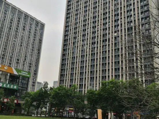 Zhongyi Hotel (Chongqing West Station Branch)