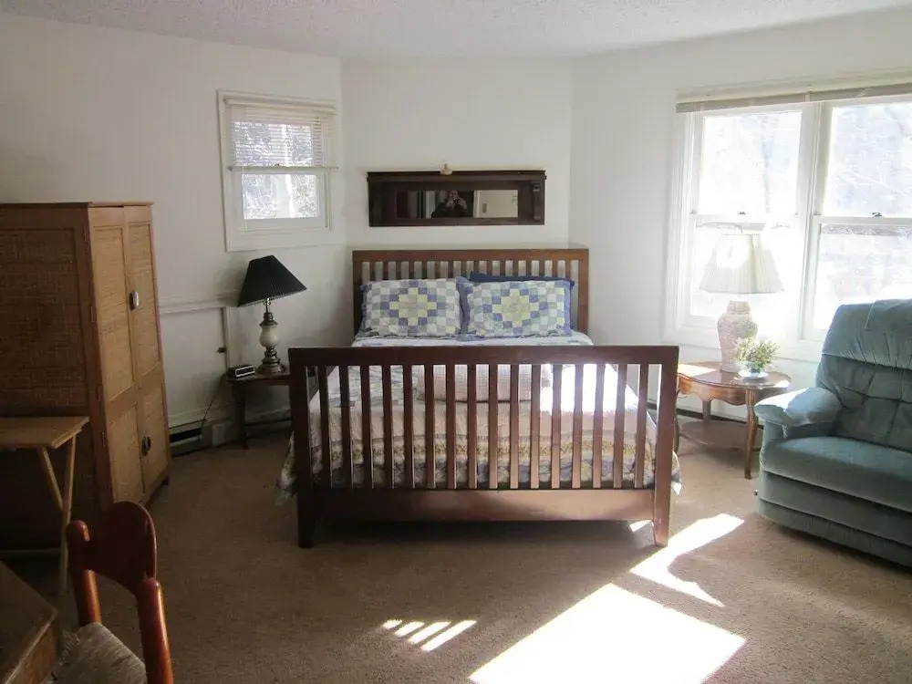 Dodgeton Creek Inn