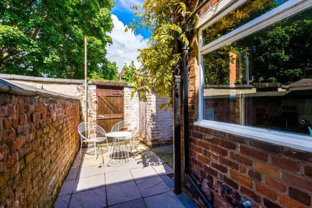 Fresh, new, stylish Chester Town House to sleep 6
