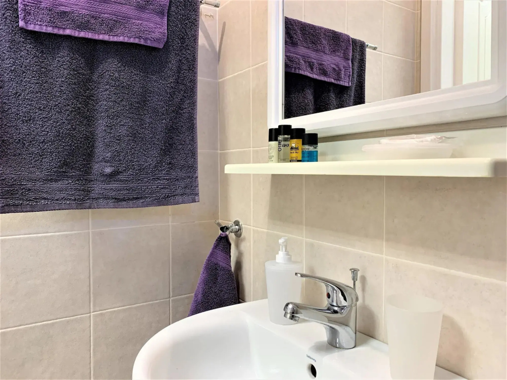 GK Airport Suites